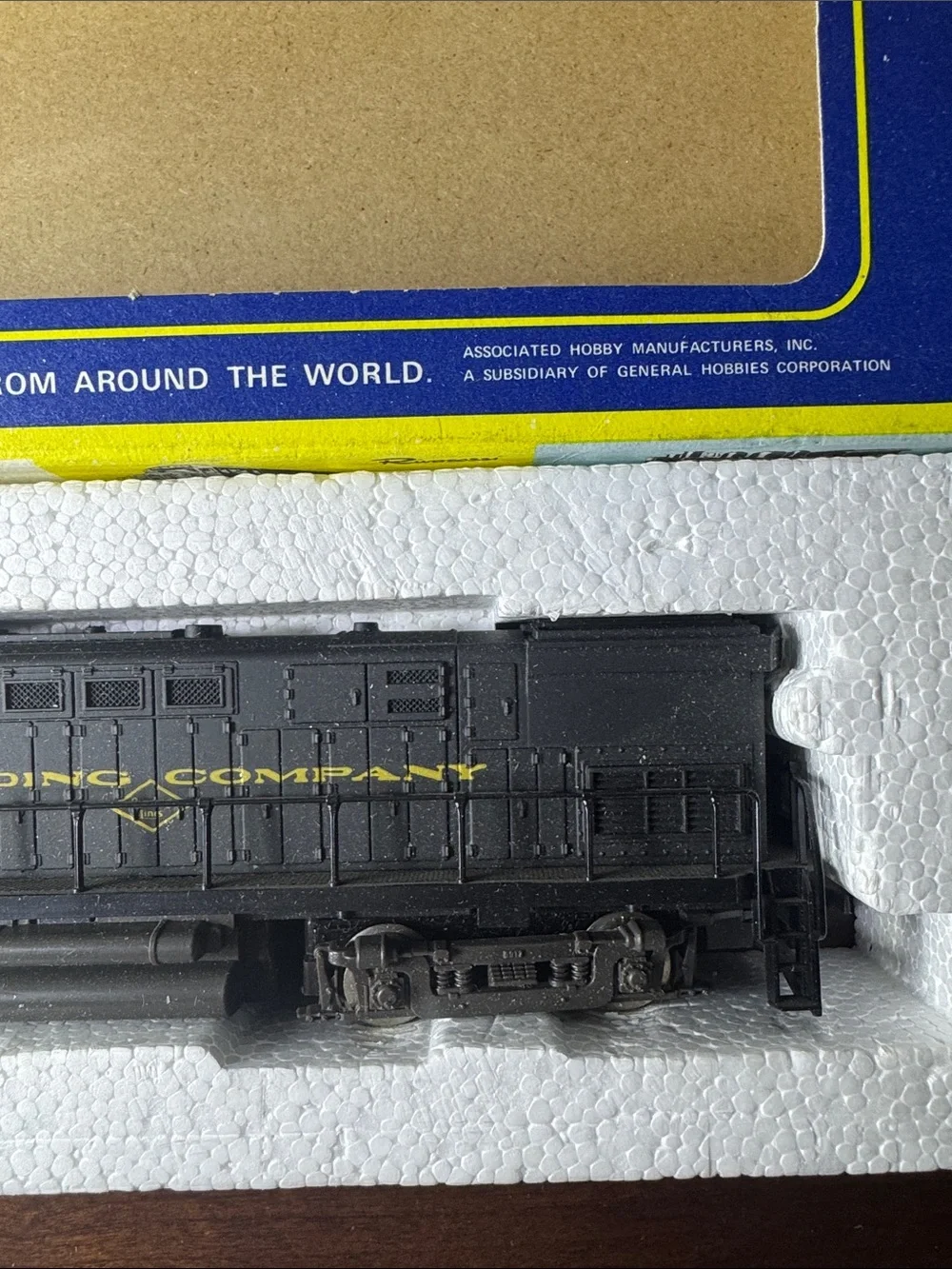 AHM Reading Company HO Scale Diesel Locomotive (New)
